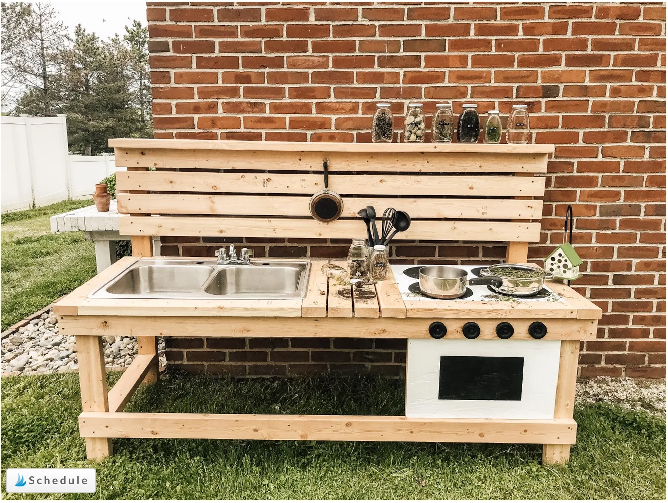 12 DIY Mud Kitchen Ideas {Simple & Beautiful} - Mommy Baby Play